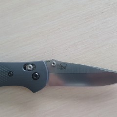 Нож BENCHMADE 551-1 GRIPTILIAN